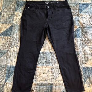 Lee Riders Midrise Skinny Jeans in Black size 16P